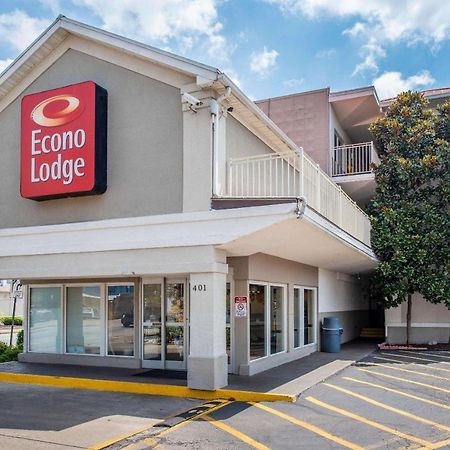 Econo Lodge Downtown Louisville Buitenkant foto