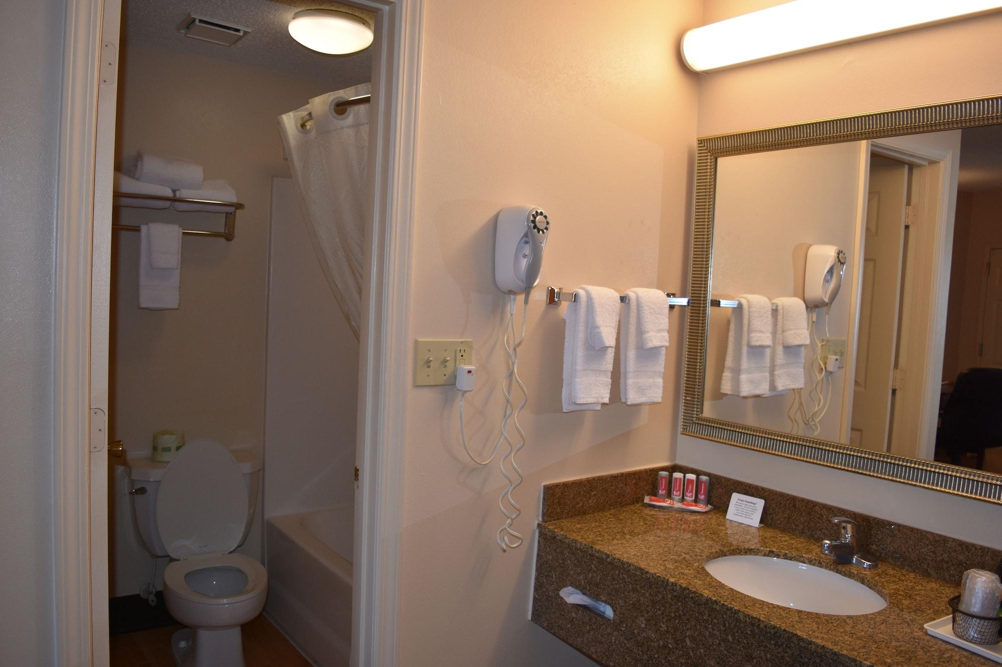 Econo Lodge Downtown Louisville Buitenkant foto