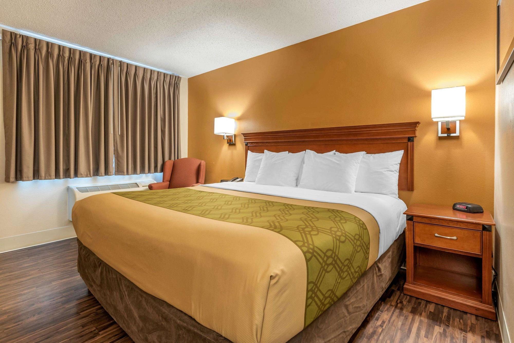 Econo Lodge Downtown Louisville Buitenkant foto