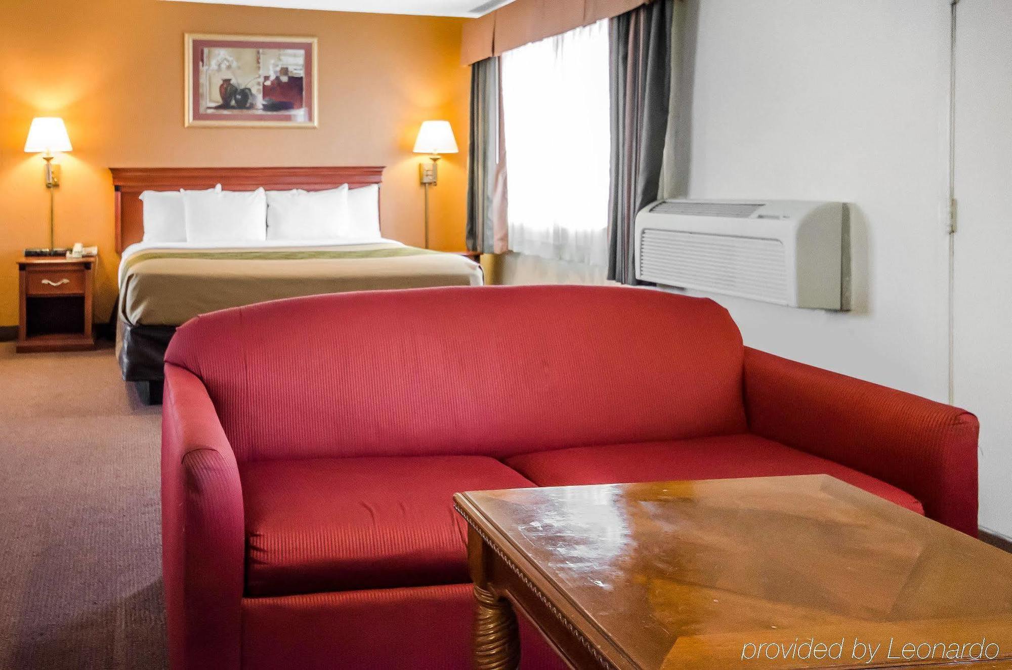 Econo Lodge Downtown Louisville Buitenkant foto