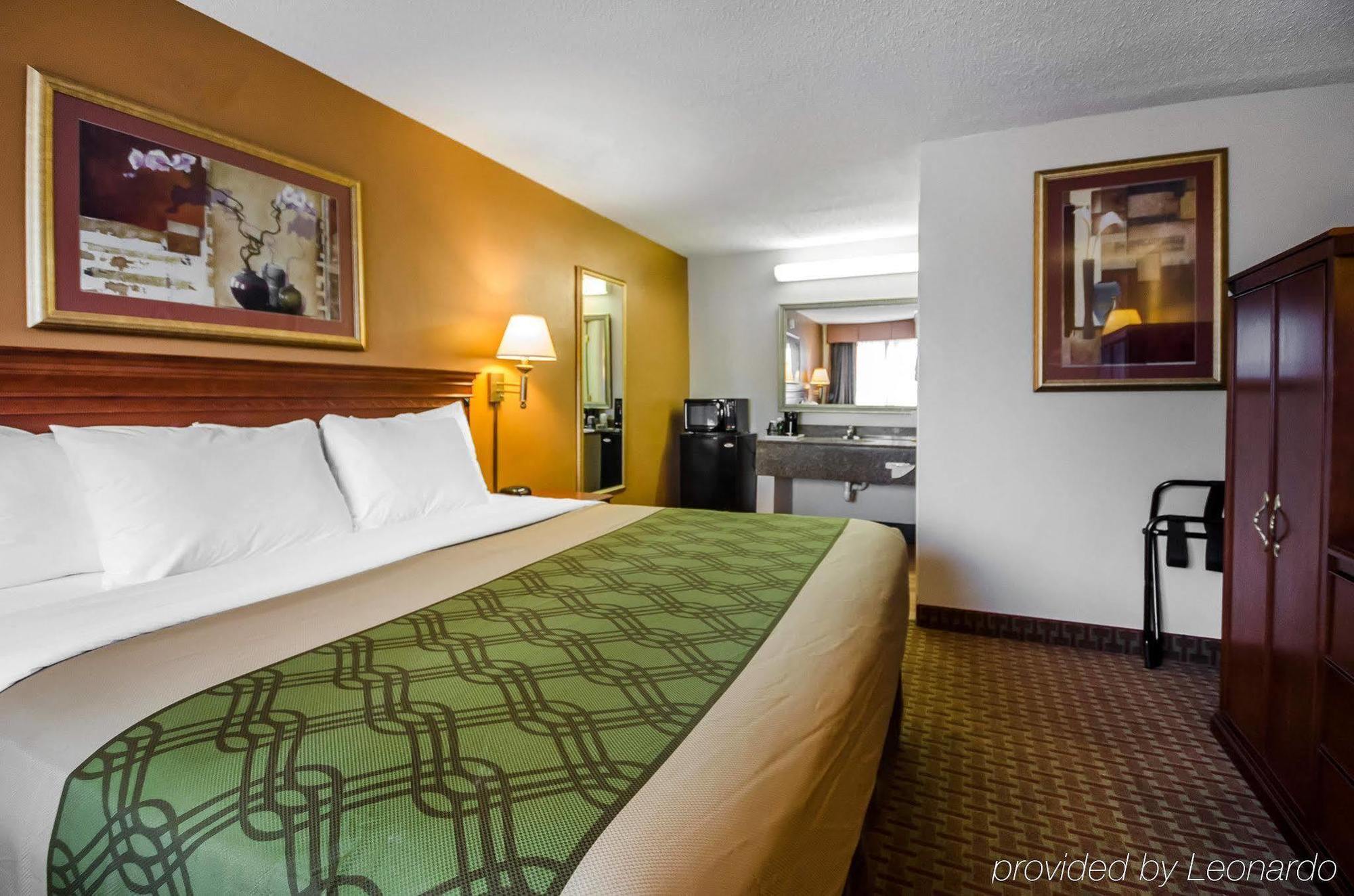 Econo Lodge Downtown Louisville Buitenkant foto