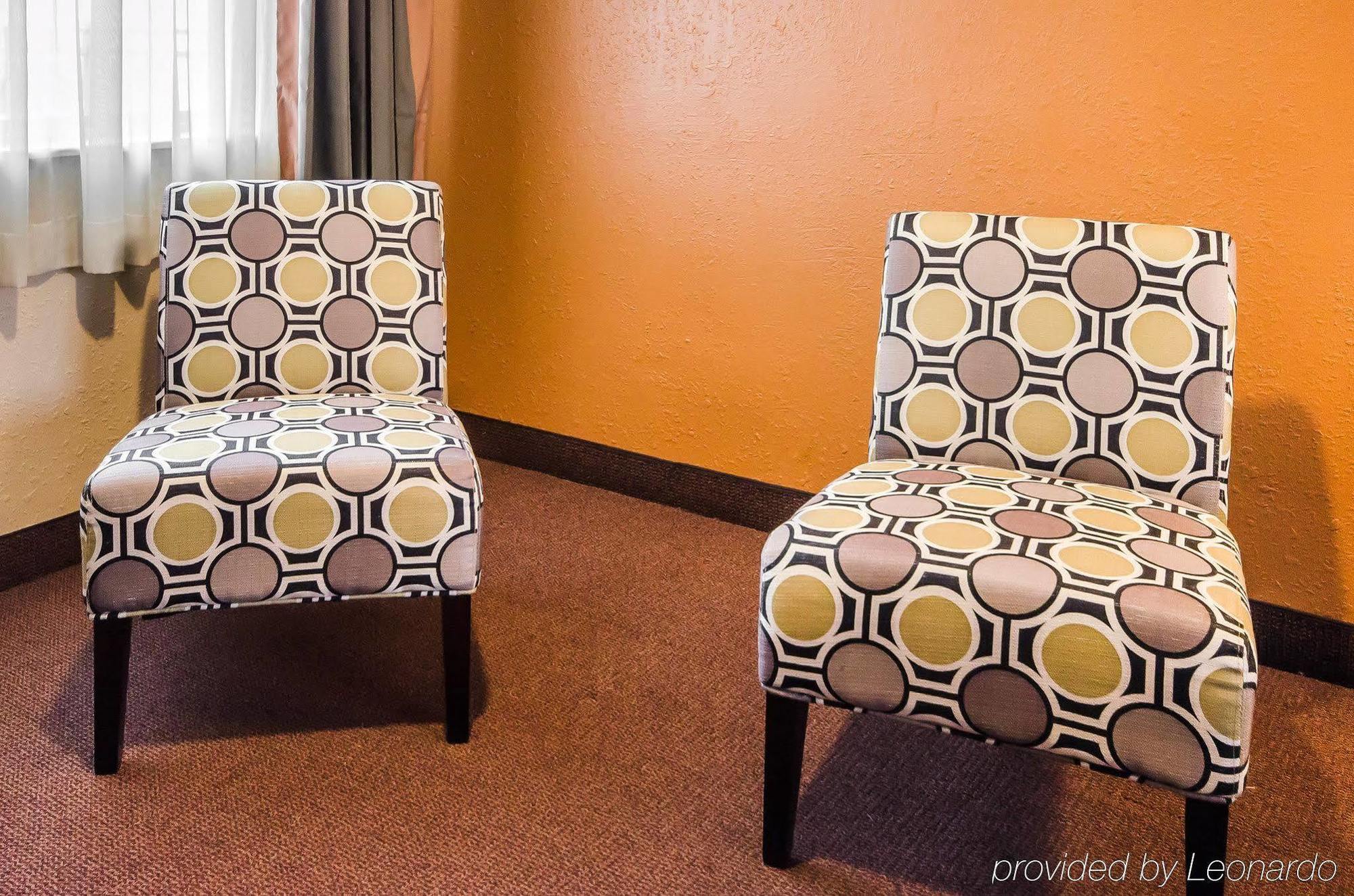 Econo Lodge Downtown Louisville Buitenkant foto