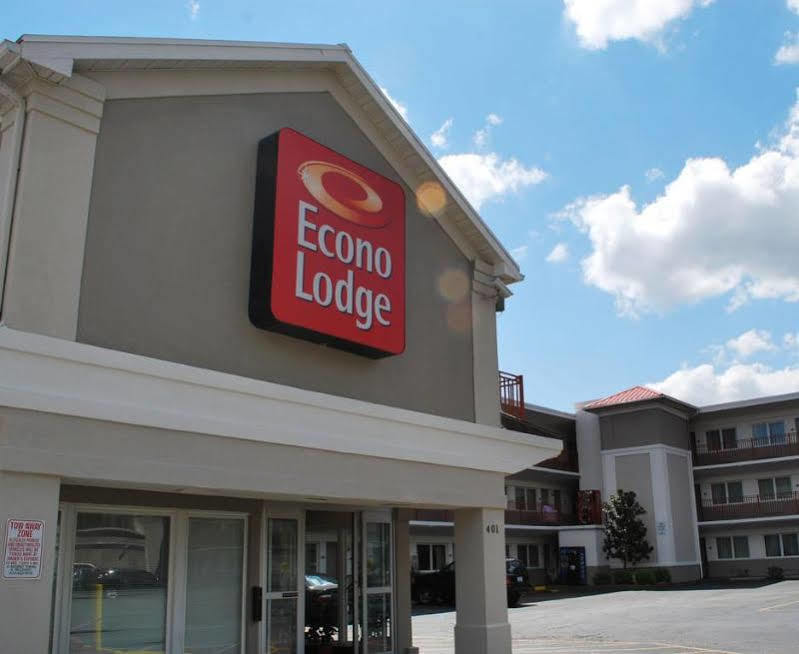 Econo Lodge Downtown Louisville Buitenkant foto