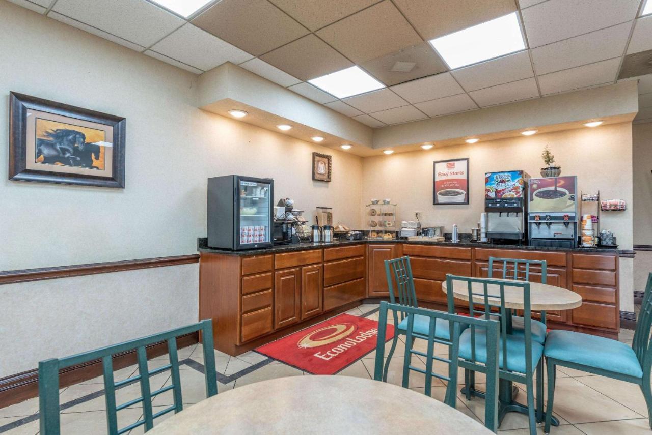 Econo Lodge Downtown Louisville Buitenkant foto