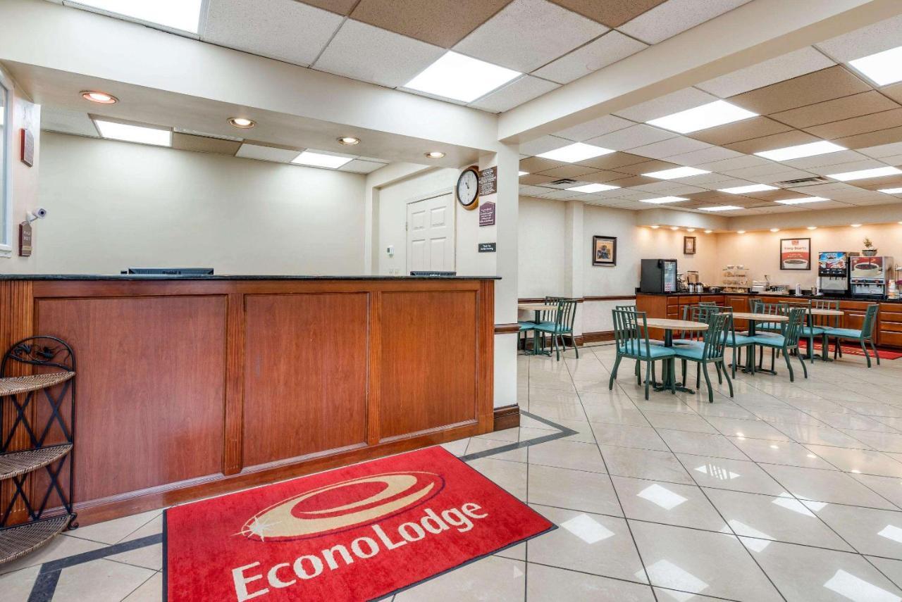 Econo Lodge Downtown Louisville Buitenkant foto